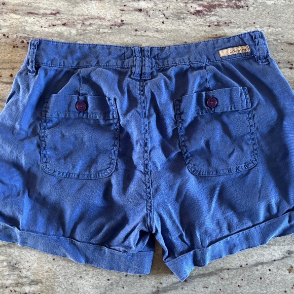 ANTHROPOLOGIE Level 99 Women's Shorts, Blue super soft, Size 29 (M) - Picture 2 of 4